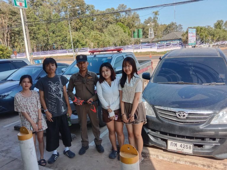 ปฎิบัติงานอย่างเป็นธรรม สายตรวจ สภ.น้ำเป็น ยินดีรับใช้ประชาชน